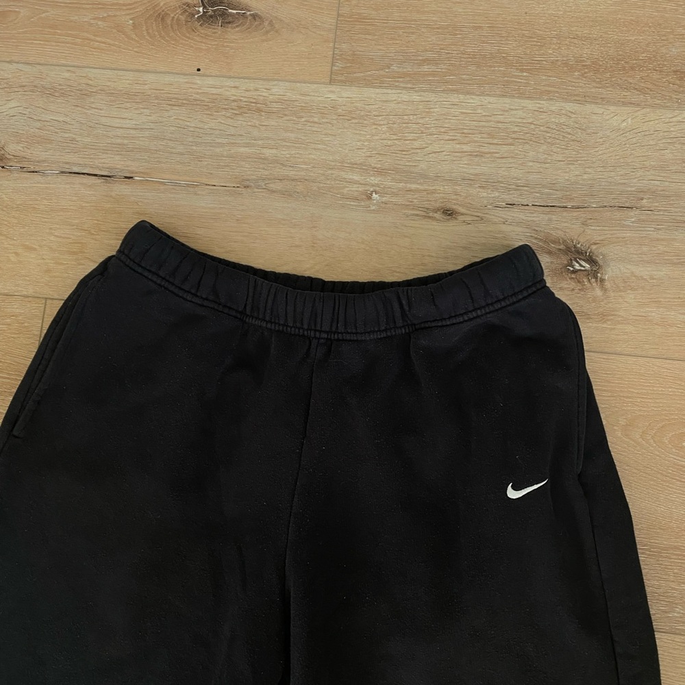 black nike sweats